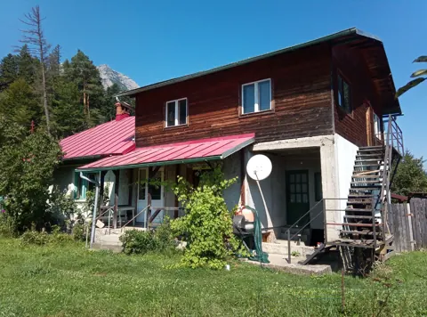 Exteriorul casei