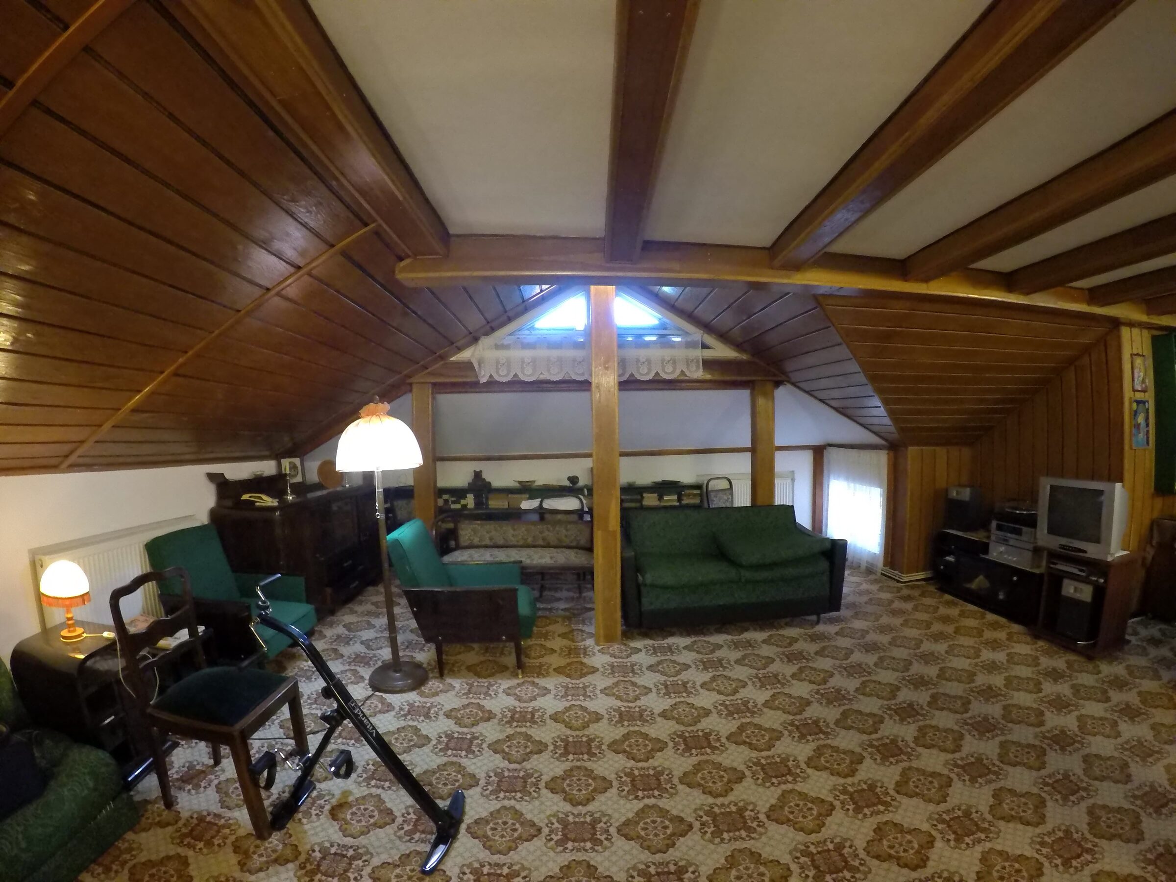 Apartament cu mansardă + garaj - imagine 2
